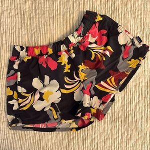 Black floral barely baggies by Patagonia. Size small!